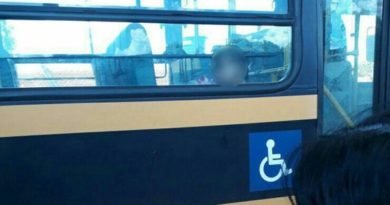 Criança de 3 anos é esquecida dentro de ônibus escolar