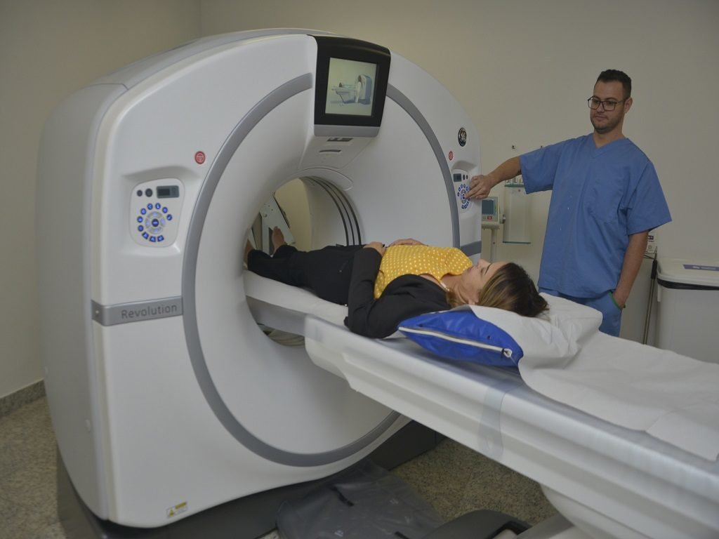 Prefeitura de Aparecida de Goiânia adquire aparelho de ressonância e tomografia além de novas ambulâncias