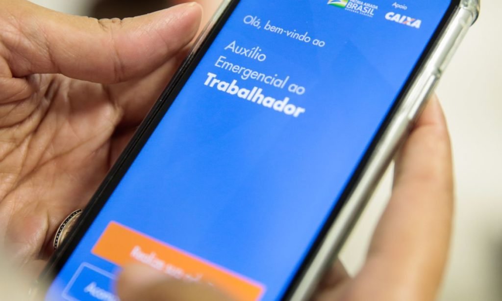 Auxilio Emergencial é creditado para 4 milhões de nascidos no mês de agosto