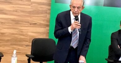 Câmara Municipal de Goiânia suspende sessão para vereadores irem ao paço pedir que Iris seja candidato