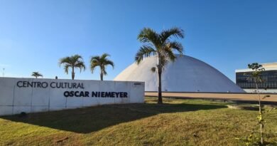 Oscar Niemeyer reabre com restrições