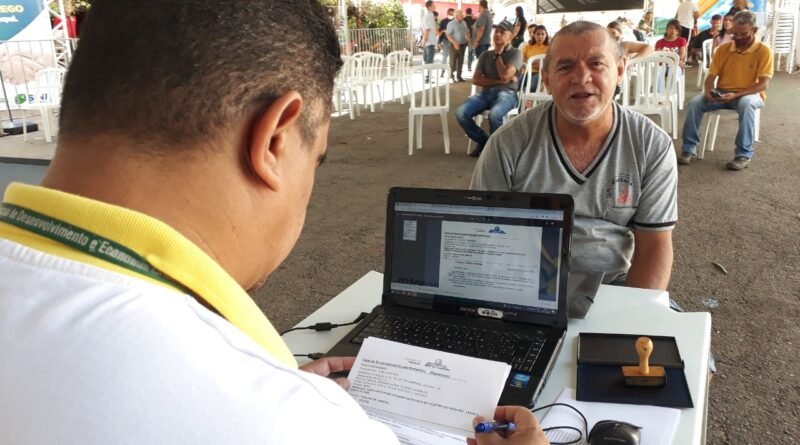 Sine de Goiânia oferece 500 vagas para o cargo de agente de atendimento, a partir de quarta-feira (23/11)