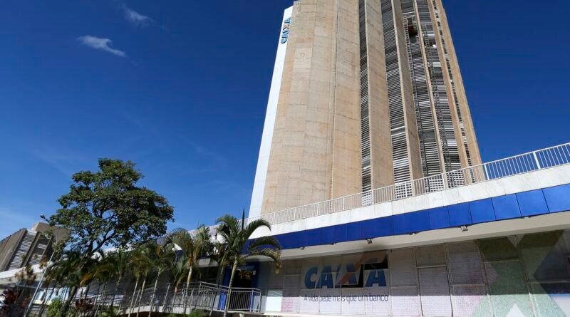 Caixa suspende crédito consignado para beneficiários do Bolsa Família