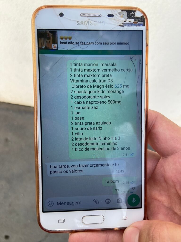 Mulher tenta dar golpe de 341 reais em farmácia e é presa
