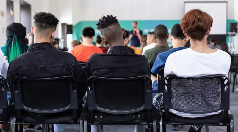 Uma a cada 3 famílias diz que filhos não aprendem o esperado na escola