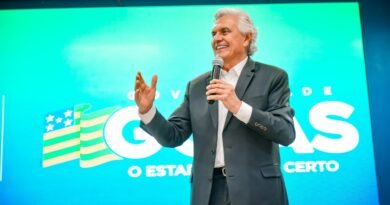 Governo de Goiás pagará piso nacional do magistério a professores temporários