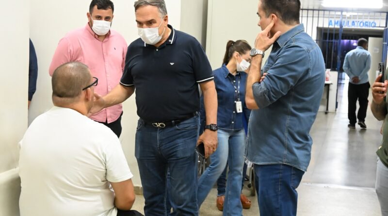 Mabel vistoria unidades de saúde de Goiânia para avaliar estrutura e atendimento prestado à população