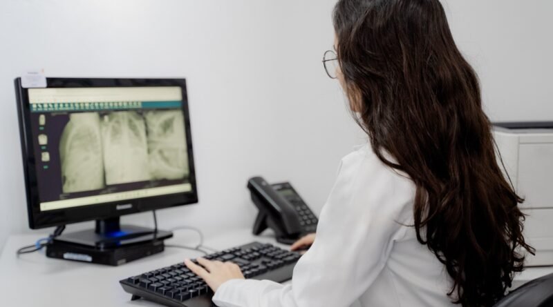 Goiás avança em atendimentos médicos à distancia