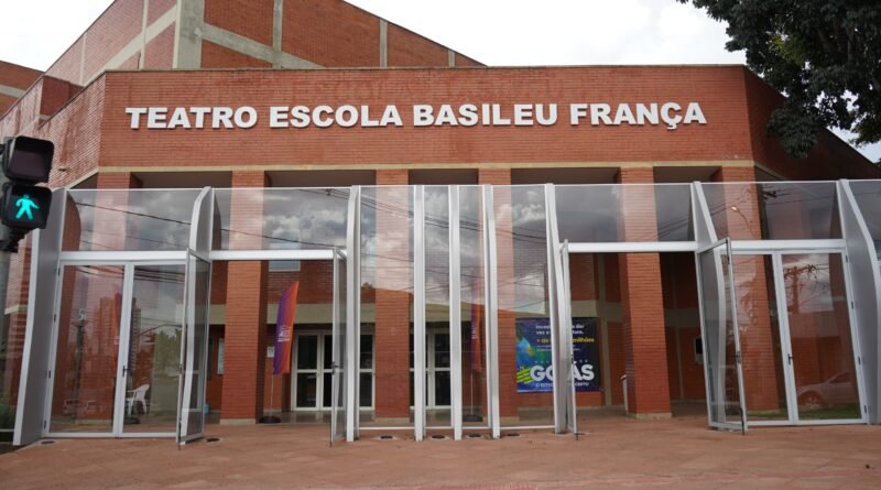 Basileu França abre mais de 1.000 vagas para cursos gratuitos de arte