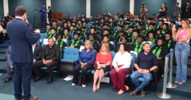 Goiás Social forma mais de 80 idosos em curso de inclusão digital