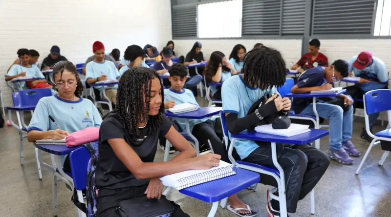 é-de-Meia chega hoje para quem se formou no ensino médio em 2024
