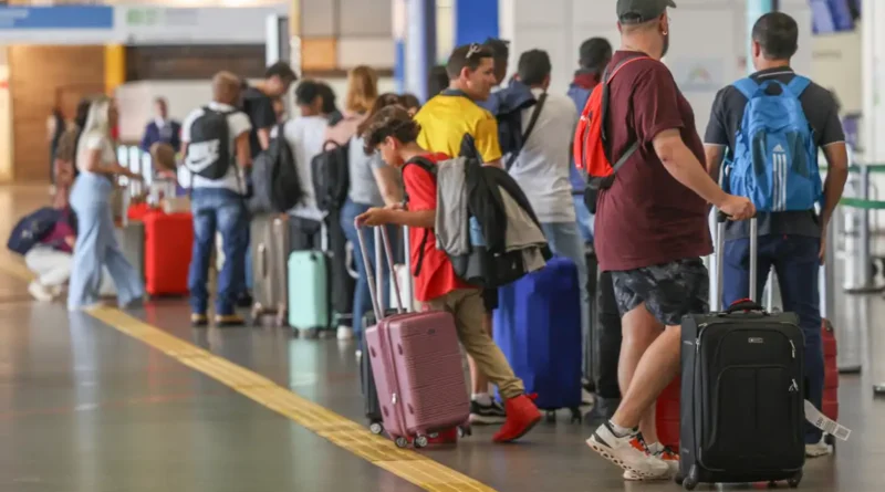 Medidas do governo freiam aumento de passagens aéreas
